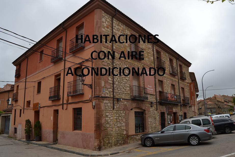 Hostal Meson Castilla ซีเกว็นซา ภายนอก รูปภาพ